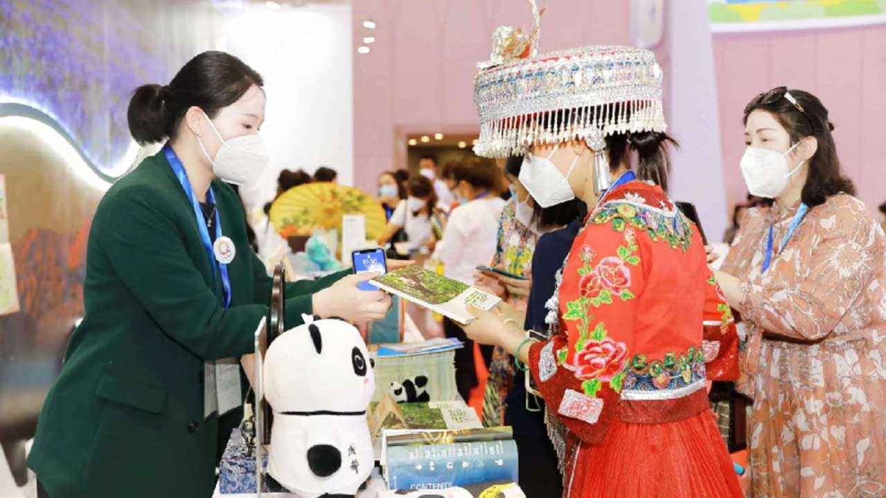 民族風(fēng)情.jpg