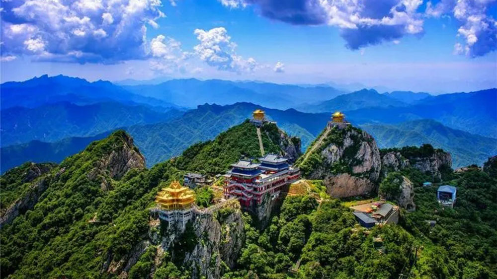 南陽(yáng)伏牛山世界地質(zhì)公園.jpg