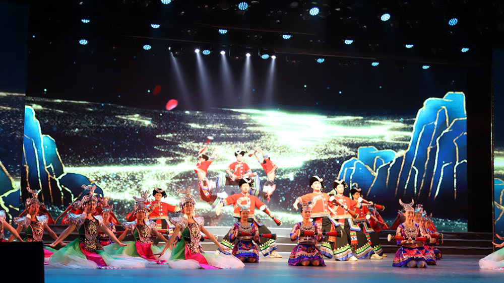 首屆邵陽旅游發(fā)展大會文藝表演.jpg