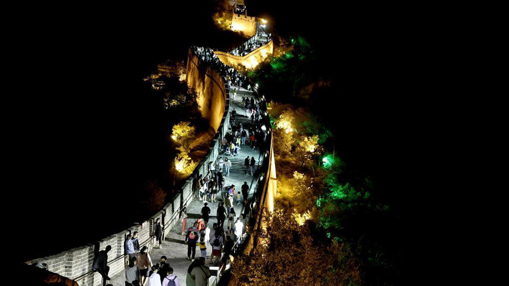 北京八達嶺夜長城.jpg