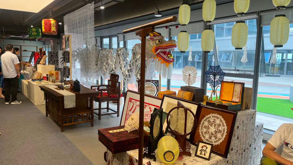 未來社區(qū)非遺展現(xiàn)場.jpg