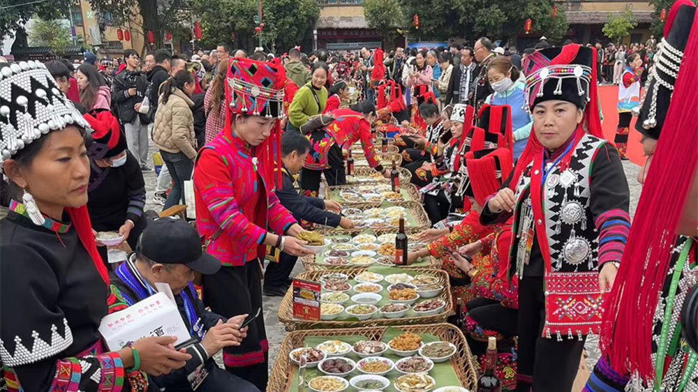 2023云南綠春哈尼十月年長街古宴文化旅游節(jié)現(xiàn)場(chǎng).jpg