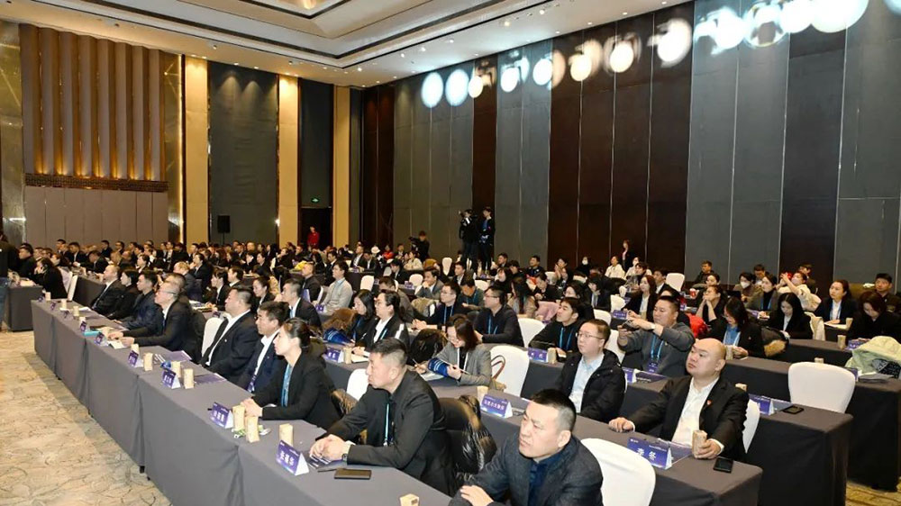 哈爾濱特色文化旅游助推東北振興論壇現(xiàn)場(chǎng).jpg