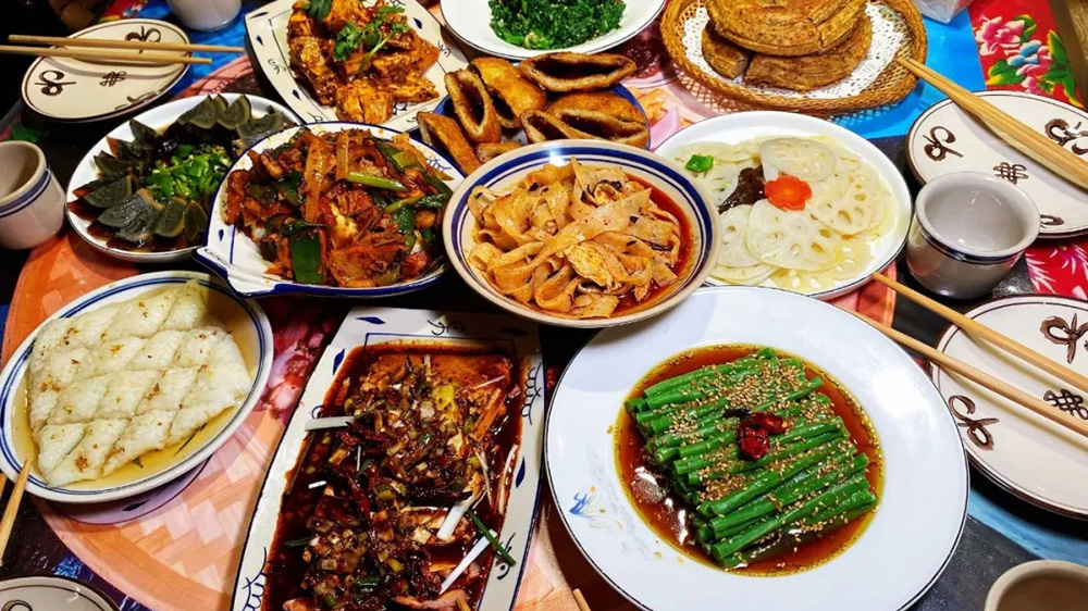 寶雞市金臺區(qū)第三屆文化旅游宣傳月活動現(xiàn)場美食.jpg