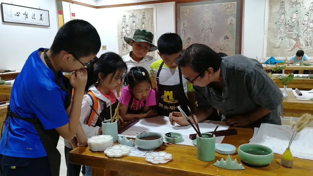 酒泉非遺研學體驗活動現(xiàn)場體驗.jpg
