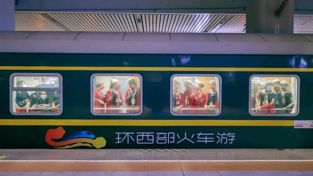 文旅：“環(huán)西部火車游”，甘肅開行今年首趟東北旅游專列，助力旅游市場升溫回暖！