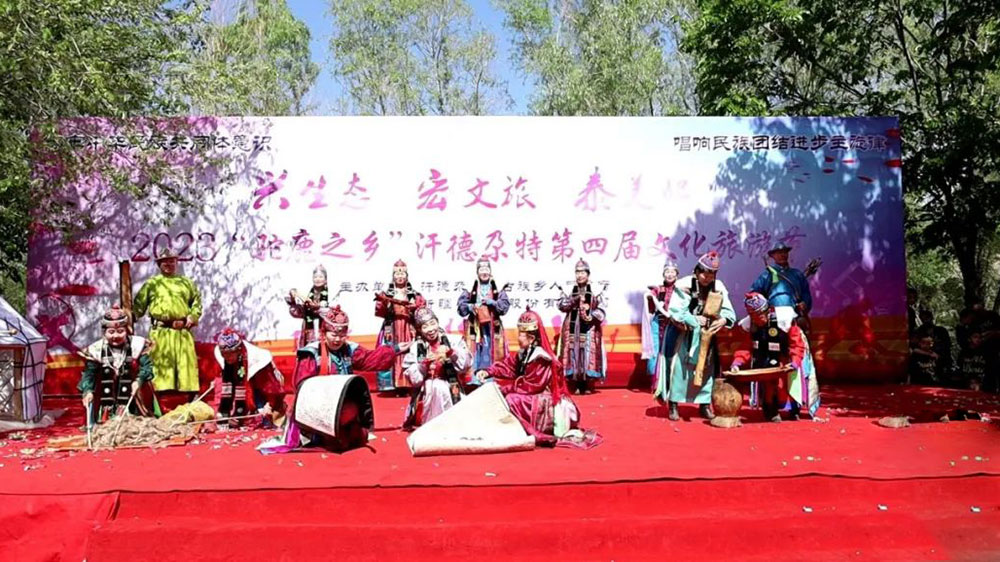新疆：2023“駝鹿之鄉(xiāng)”汗德尕特第四屆文化旅游節(jié)正式開(kāi)幕，大力推動(dòng)旅游業(yè)高質(zhì)量發(fā)展！