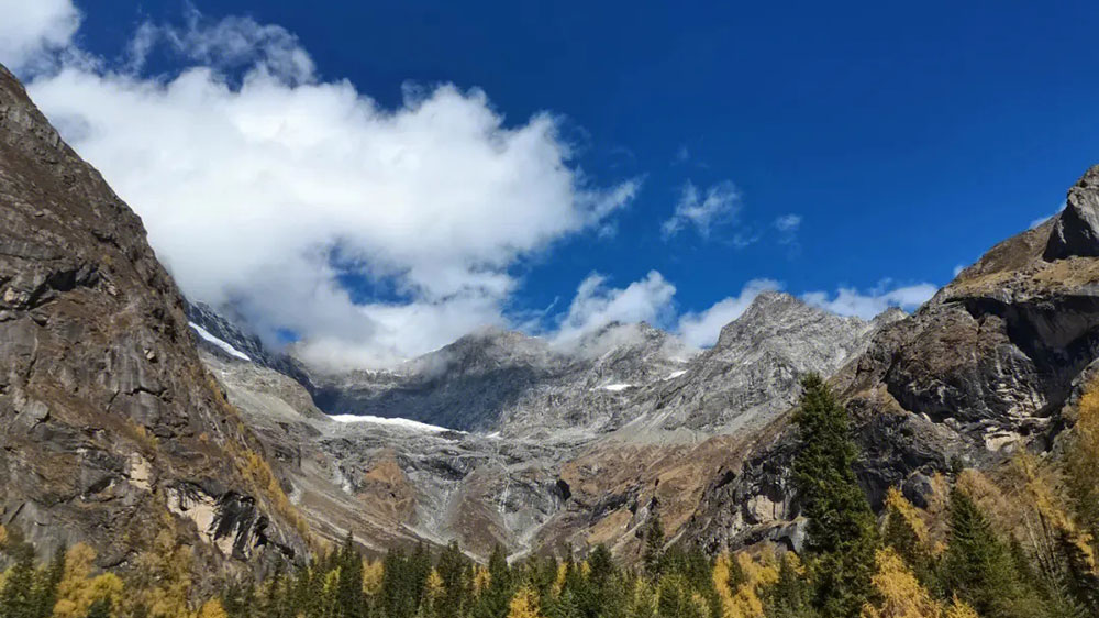 文旅：2023年四川旅游景區(qū)發(fā)展大會在小金縣召開，加快推動旅游產(chǎn)業(yè)高質(zhì)量發(fā)展！