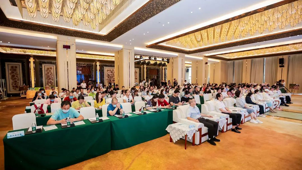 2023貴州省黔西南州“康養(yǎng)勝地、人文興義”文化旅游暨城市旅居房產(chǎn)宣傳招商推介會現(xiàn)場.jpg
