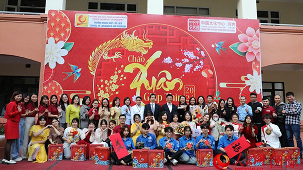 國際文旅：越南河內(nèi)“迎春節(jié) 歡樂春節(jié)”校園廟會活動舉辦，促進中越兩國文旅交流與互鑒！